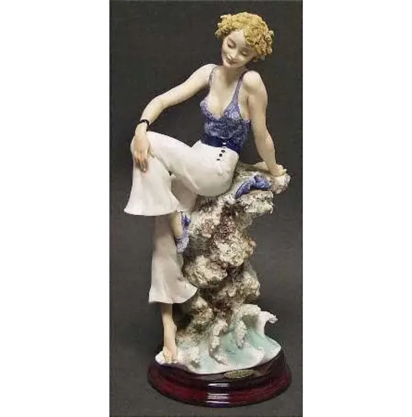 Giuseppe Armani Sabrina 110C Porcelain Figurine Collectible