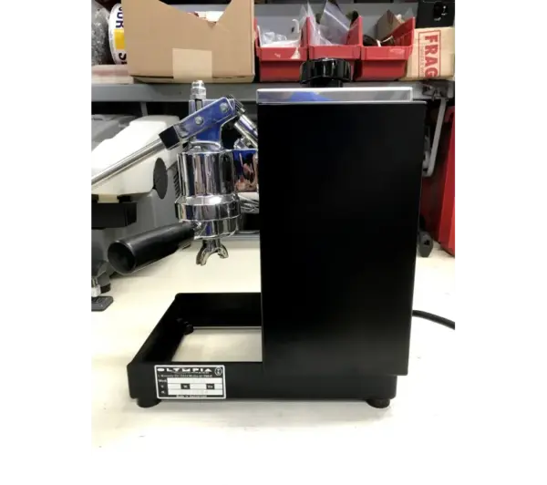 Refurbished La Pavoni Cremina '92 Lever Espresso Machine Black - Image 3