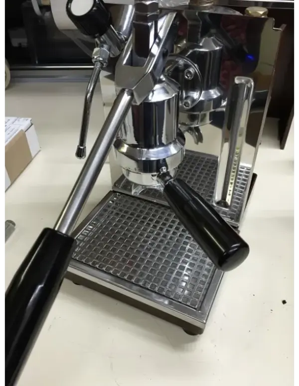 Refurbished Olympia Cremina 1988 Espresso Machine 120V - Excellent - Image 3