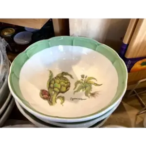 Small Veggie Salad Serving Dish Size Eleven