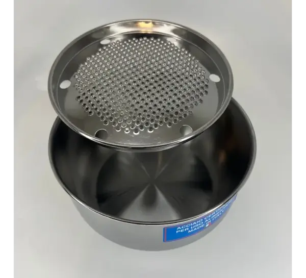 Stainless Steel Cheese Grater with Cover - Bari Kitchen Essential - Image 2